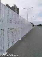 沖孔圍擋的設計有哪些特點？【旭東圍擋】